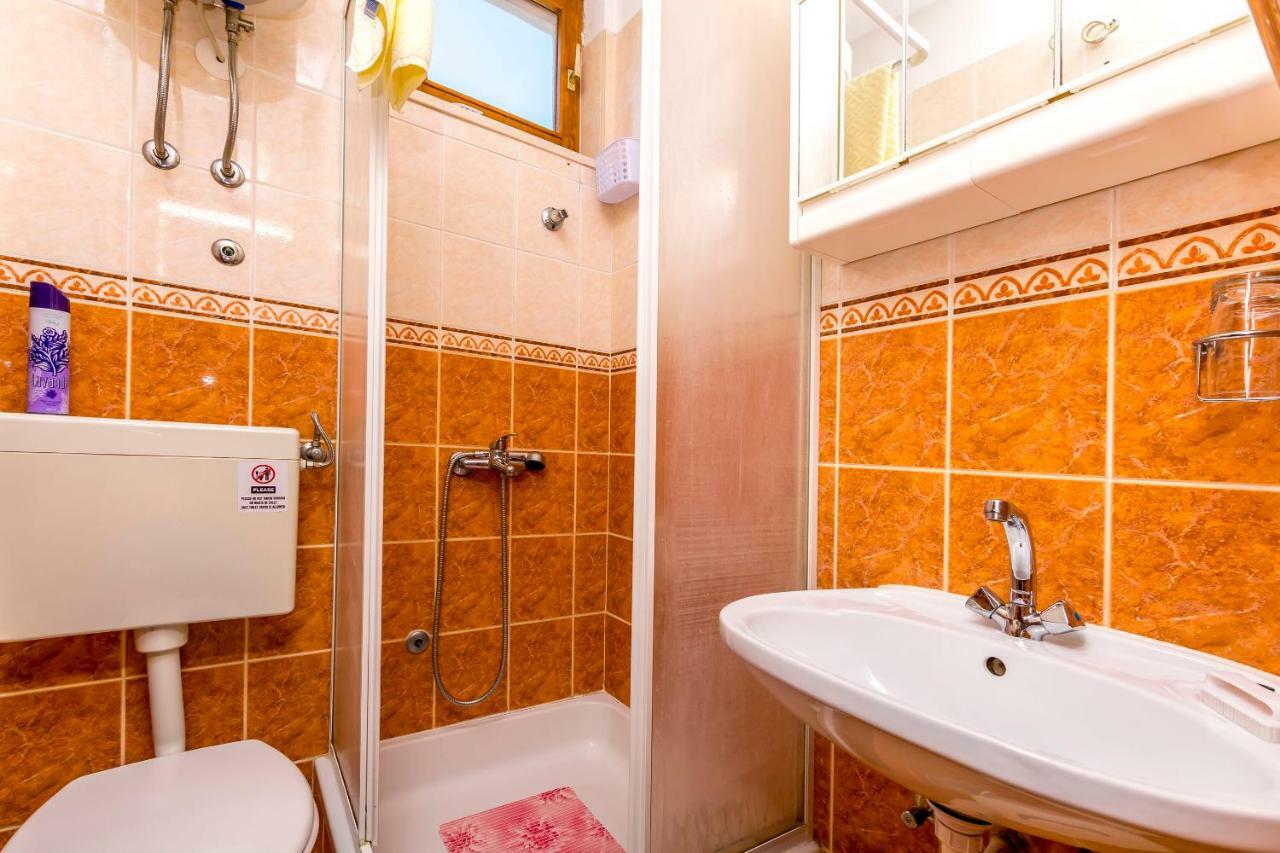 Apartments Bozo Razanj Ngoại thất bức ảnh